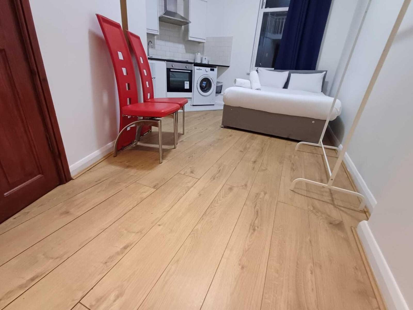 Modern Studios Queenspark Londyn Pokój zdjęcie