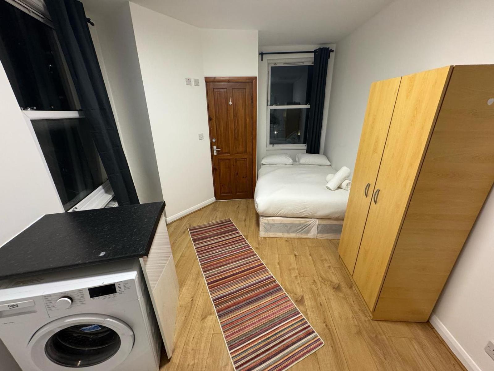 Modern Studios Queenspark Londyn Pokój zdjęcie